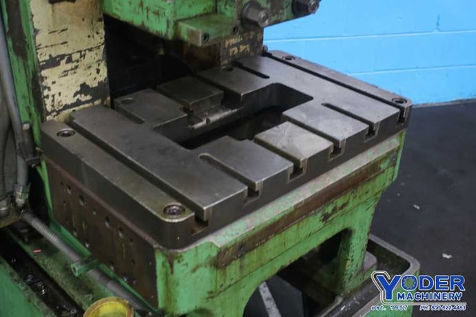 32 Ton, Minster #B1-32, gap press, 1" stroke, 10-1/4" Shut Height, 24" x15" bed, 5 HP, air clutch, #74064 - Image 2