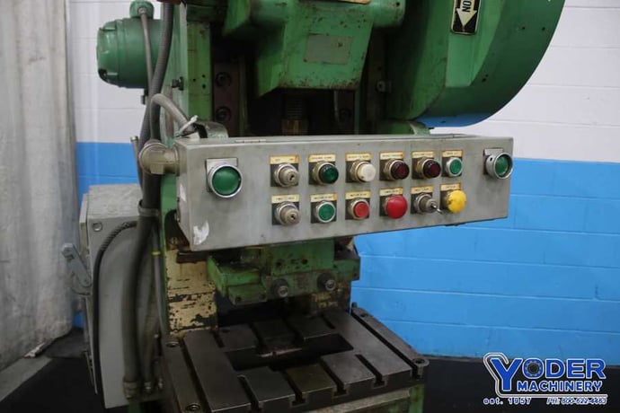 32 Ton, Minster #B1-32, gap press, 1" stroke, 10-1/4" Shut Height, 24" x15" bed, 5 HP, air clutch, #74064 - Image 8