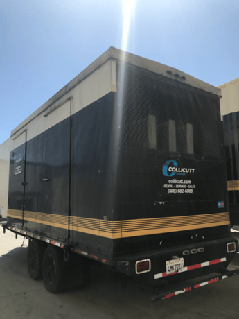 370 KW Kohler #400REOZDD, 120/208 Volts, Trailer, 13000 hours, 1027 Amps, 60 hz, Engine needs rebuild - Image 2