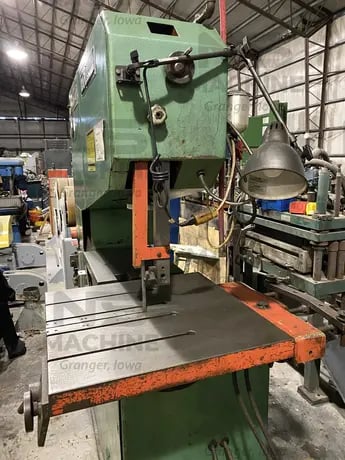 40" Kysor Johnson #KVH-40, vertical bandsaw, hydraulic power tilt table, blade welder, blade grinder - Image 4