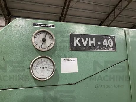 40" Kysor Johnson #KVH-40, vertical bandsaw, hydraulic power tilt table, blade welder, blade grinder - Image 5