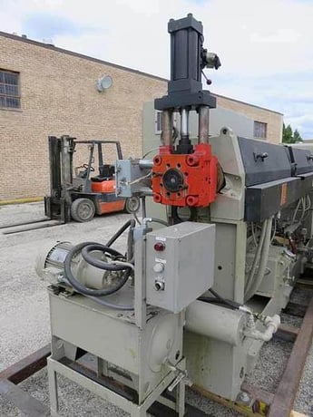 Davis Standard #MV35IN35SR, extruder, 7 zone, electrically heated, water cooled, 1987 - Image 7