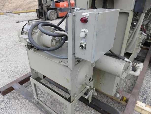 Davis Standard #MV35IN35SR, extruder, 7 zone, electrically heated, water cooled, 1987 - Image 8