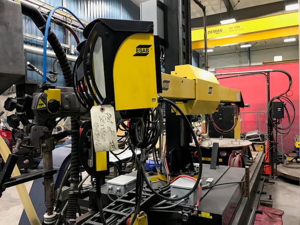 Esab lrg sub-arc welder, includes column & boom, horizontal & vertical turntable, welder & more, very low - Image 4