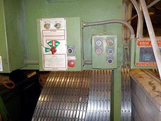 300 Ton, Minster #40-10, straight side double crank press, 10.5" stroke, 6" adj., 61" x 42" bed, 13 SPM - Image 2