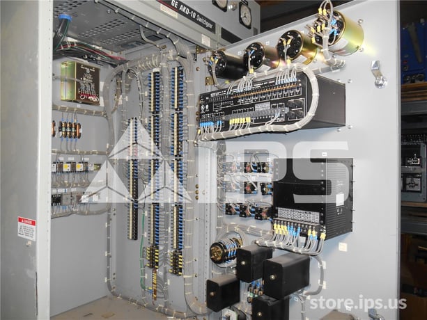 2000 Amps GE Akd-10 Indoor Switchgear 1-2000 Amps Main, Control Section - Image 4