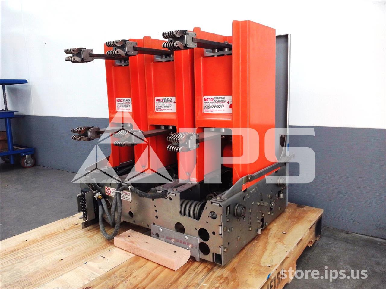 1200 Amps GE Vb 13.8-750-1 Ml-17 (vb 13.8-750) 125 Volts DC Control, 28k Amps Sc, Bottle# 41a2 - Image 3