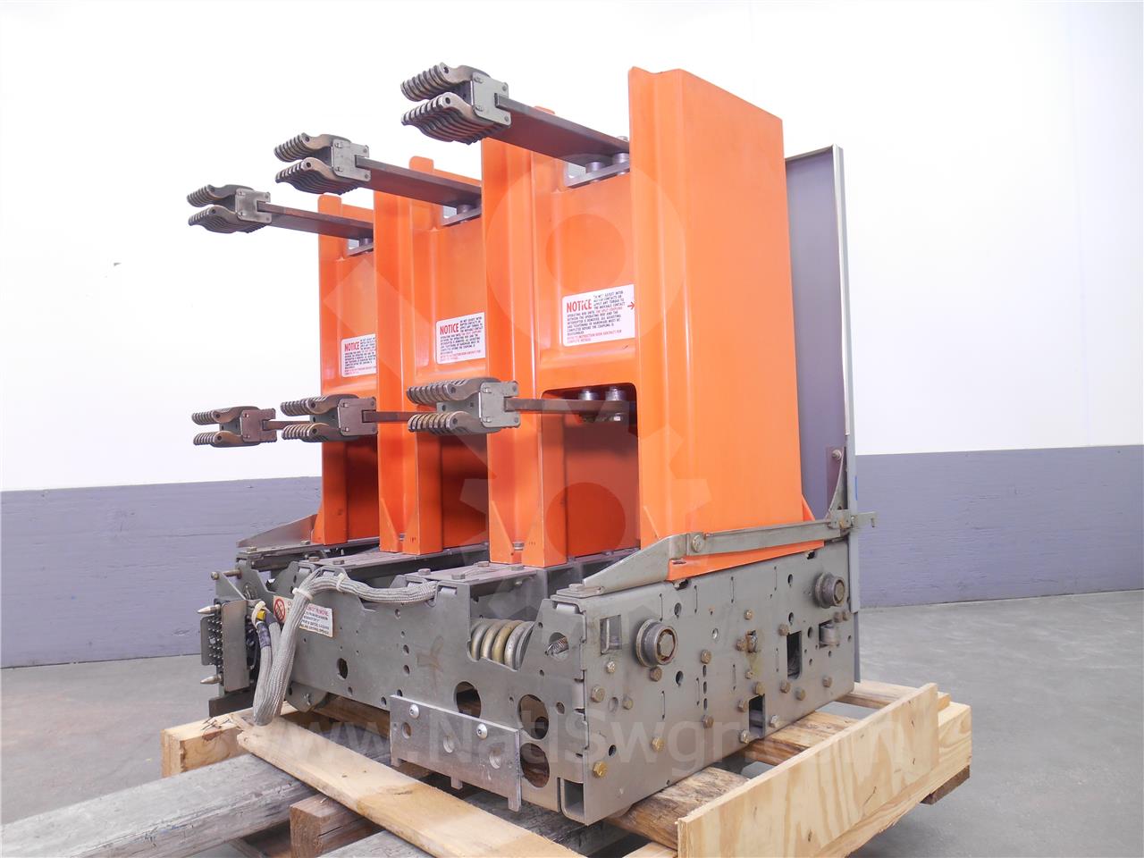 1200 Amps GE Vb 13.8-750-1 Ml-17 (vb 13.8-750) 125 Volts DC Control, 28k Amps Sc, Bottle# 41a2 - Image 6