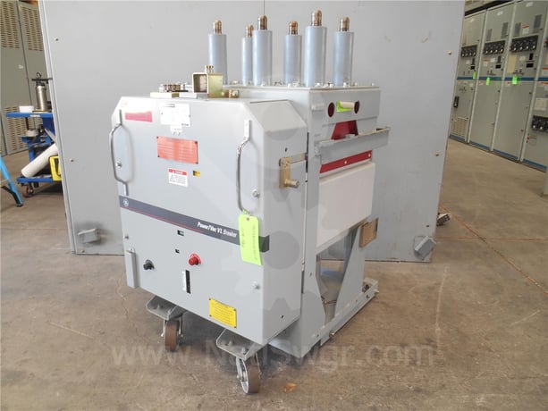 1200 Amps GE Vb1 13.8-500-3 Ml-18h Vertical Lift Unused Surplus (vb1 13.8-500) 48 Volts DC Control, 18k Amps - Image 3
