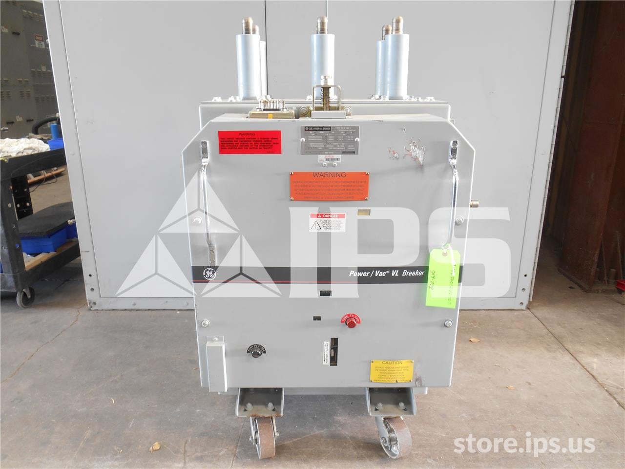 1200 Amps GE Vb1 13.8-500-3 Ml-18h Vertical Lift Unused Surplus (vb1 13.8-500) 48 Volts DC Control, 18k Amps - Image 1