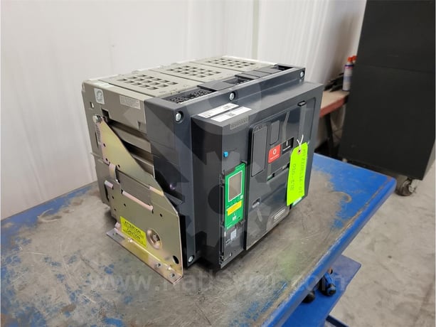 800 Amps Square D Masterpact Mtz2 08l1 Eo/do Unused Surplus (mtz208l1) 120 Volts AC Control, 24 Volts AC - Image 9