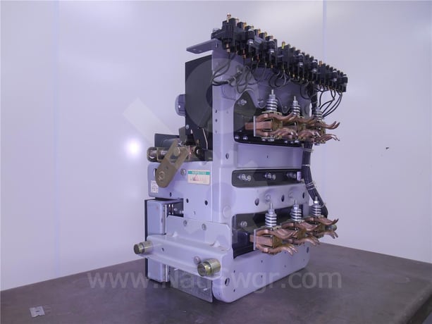 800 Amps GE Akr-6d-30s Eo/do (akr-_d-30s) 125 Volts DC Control, Mvt Li, 400 Amps Ct - Image 6