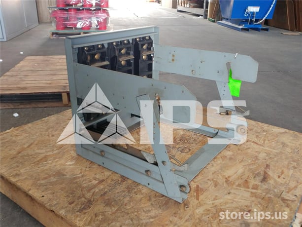 1600 Amps ITE Black Kline Drawout Substructure For K-1600, Manually Or Electrically Operated Breaker - Image 4