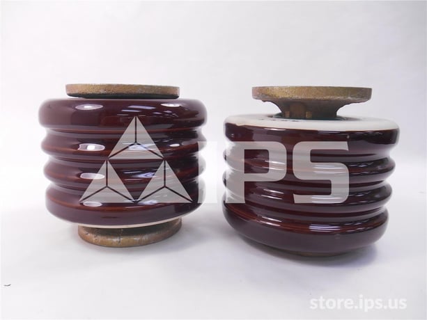 GE Porcelin Stand Off Insulator 4.125 Inch 5 KV 3/8-16 3x3 Hole Pattern - Image 2