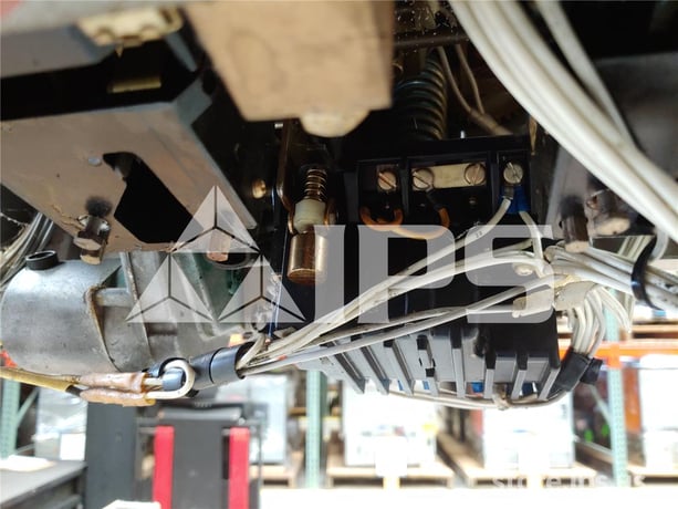 ITE 125 Volts DC Control Relay Assembly With Emergency Close Lever For K-line Black - Image 3
