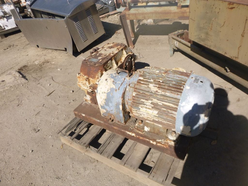 140 cu.ft. Carbon steel double ribbon mixer, 25 HP main motor thru gear reducer - Image 7
