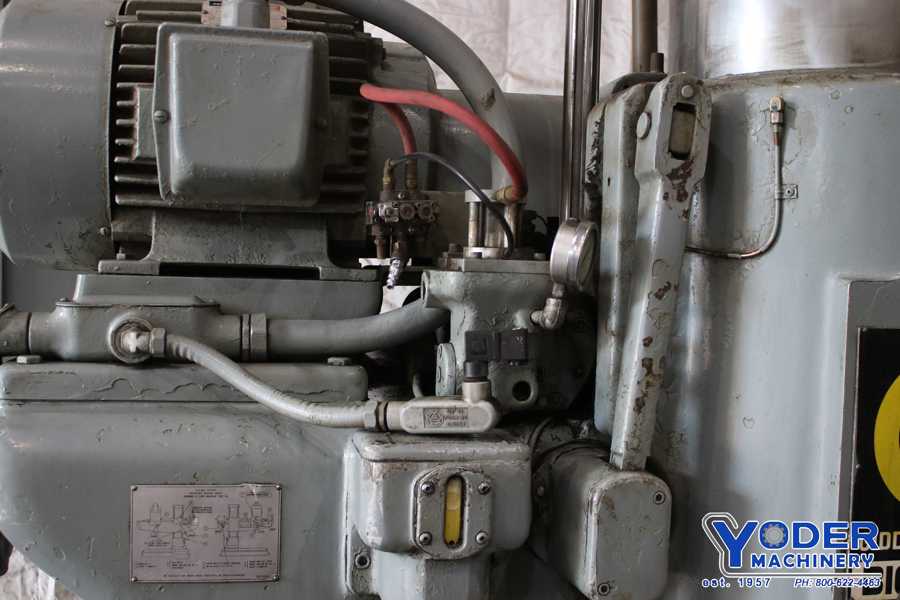 6' -15" Giddings & Lewis radial drill, 83" x39" base, power clamp & head traverse, #74162 - Image 8