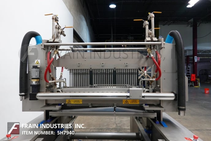 Baker, 36" wide depositor, Stainless Steel contact parts, with 36" wide x 95" long neophreme product conveyor - Image 2