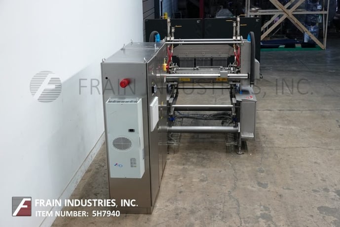 Baker, 36" wide depositor, Stainless Steel contact parts, with 36" wide x 95" long neophreme product conveyor - Image 4