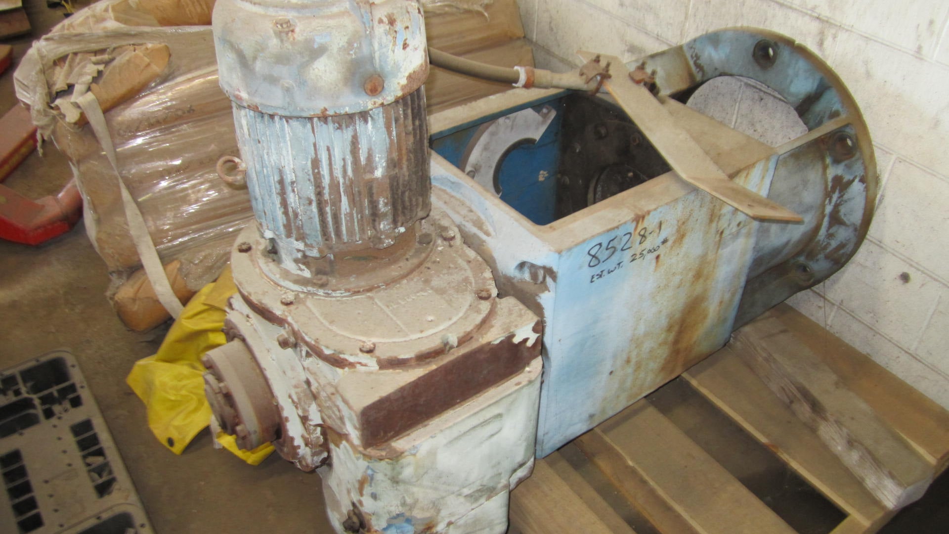 Glass lined turbine agitator 3 blade retreat curve, H-baffle, 9115 glass, reconditioned - Image 8