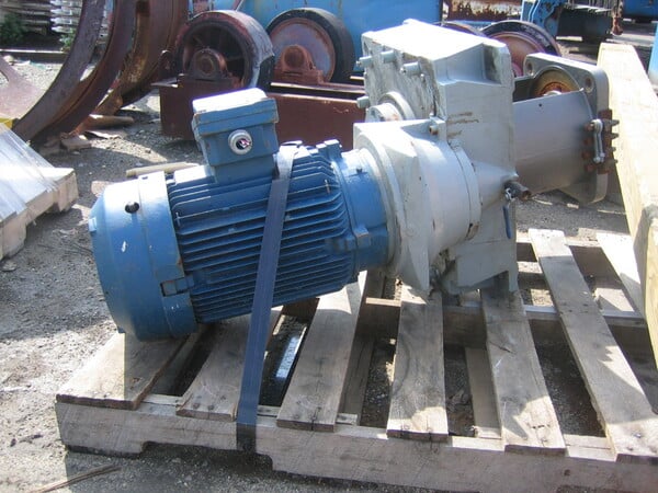 DeDietrich / Lightnin #62008 drive, 2.5-15 HP, 125 RPM, 14.06 ratio - Image 1
