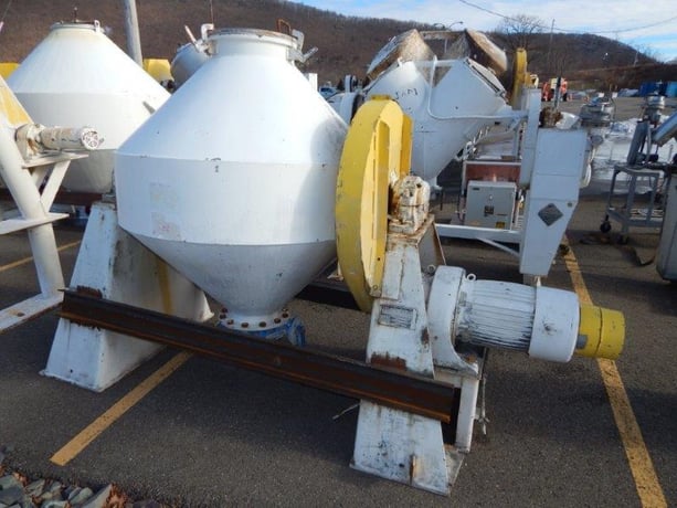 20 cu.ft. JP Devine Mfg., Stainless Steel double cone blender, 4' dia shell - Image 2