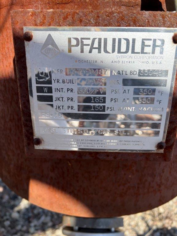 10 gallon Pfaudler, 316 Stainless Steel reactor, 300 psi/fv internal, 165 psi jacket, clamp top - Image 2