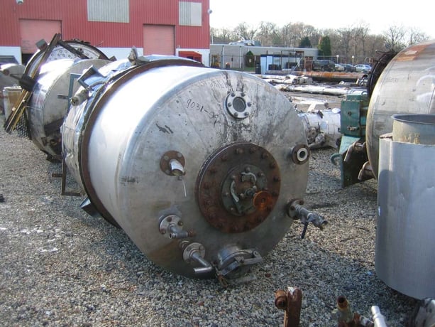 900 gallon 304 Stainless Steel vertical tank, 60" dia. x 70" straight side - Image 2