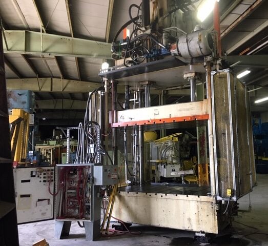 100 Ton, Hamilton, 96" LR x 60" FB, down-acting 4-post, 48" stroke, 87" daylight, 60 HP, #2699 - Image 1