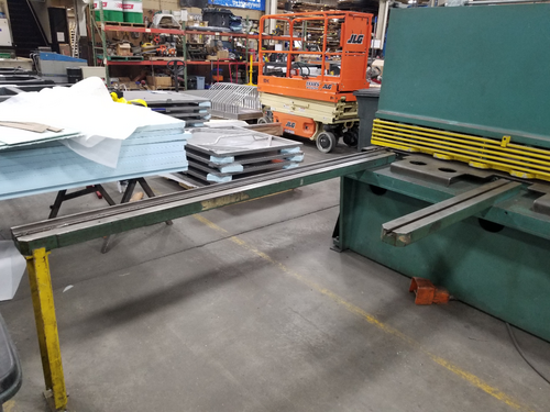 1/4" x 10' Wysong #H2510, hydraulic shear, 120" squaring arm, 55 SPM, 16 holddowns, 1990 - Image 2