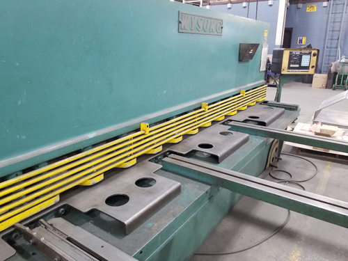 1/4" x 10' Wysong #H2510, hydraulic shear, 120" squaring arm, 55 SPM, 16 holddowns, 1990 - Image 5