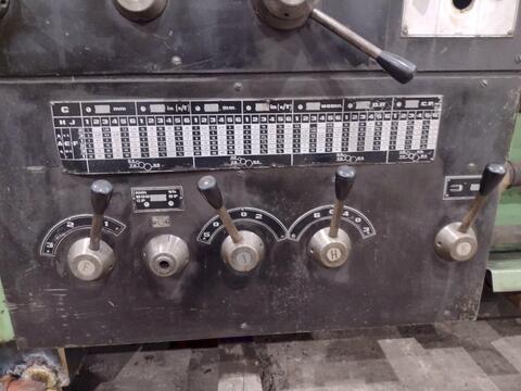 42" x 288" Tos Celakovice #SU100, engine lathe, 39.5" chuck, 4-jaw, 4.25" hole, mm threading, motorized - Image 8