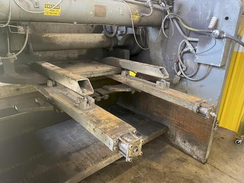 1/2" x 6' Herr Voss #0806, 18" throat, 40 SPM, 7 holddowns, 36" front operated power back gauge, 15 HP - Image 4