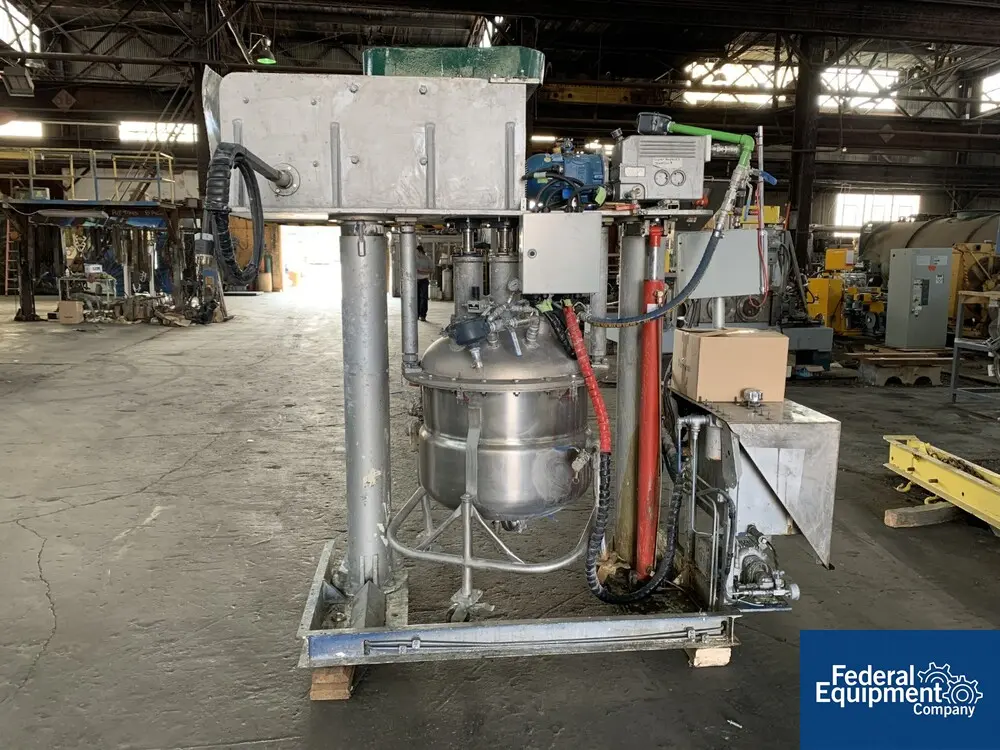 Twin motion vacuum mixer, 30" x 28", 10/7.5 hp, on board 3 HP vacuum pump, floor mounted - Image 3