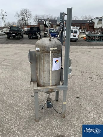 36 gallon Irwin, receiver tank, Stainless Steel, 300 psi at 200 f, 1972 - Image 3