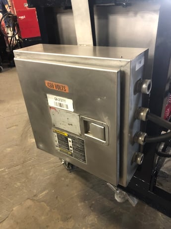 Distribution Panel, Red-D-Arc DP120, 480 V. 2 x 60 amp breakers, 8 input cord capable with 1 main feed - Image 1