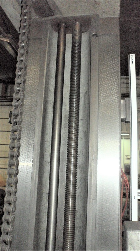 3.5" Tos #W9A, table type horizontal boring mill, 39" x44" built in power rotary table, #40 taper w/PDB, 1981 - Image 2