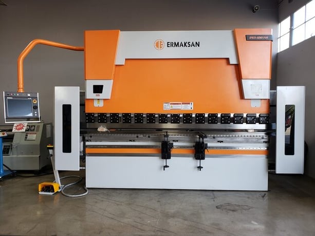149 Ton, Ermak #PBF-3100x135, 10.1' overall, 102.4" between housing, 10.8" stroke, 16.1" throat, 21.7" DL - Image 1