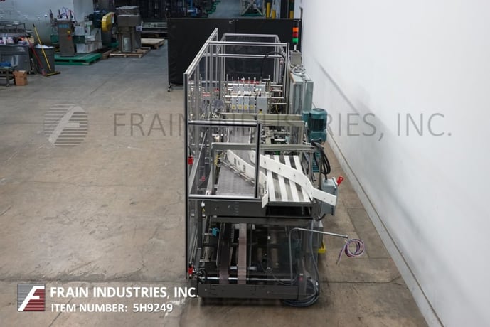 Hartness #825, automatic, intermittent motion, ascending, drop case packer rated from 10-30 cases per minute - Image 3