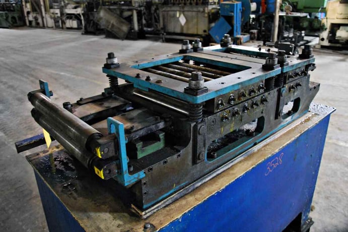 12" Ardcor, 16-roll, stock straightener, idle rolls, 2 entry pinch rolls, 1977 - Image 3