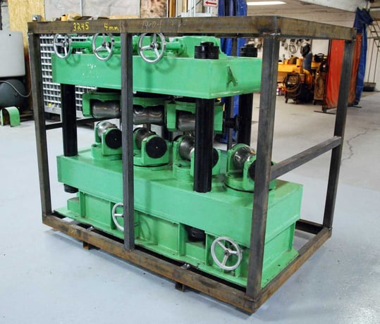 3-1/2" Taiyuan #JZ-089, pipe straightener, 6-roll, 98-230 FPM, vertical upper-roll adj., angular adj. - Image 2