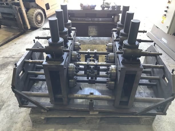 Screw jack, Uni-Lift #JKFF0060, 30" width x .125" Thick, edge conditioner, 3 stands, manual adj., 2009, #11279 - Image 2