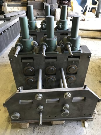Screw jack, Uni-Lift #JKFF0060, 30" width x .125" Thick, edge conditioner, 3 stands, manual adj., 2009, #11279 - Image 3