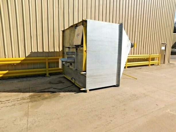 Aluminum hopper, 60" x 96" straight wall, 8" valve, 24" manhole, missing legs - Image 2