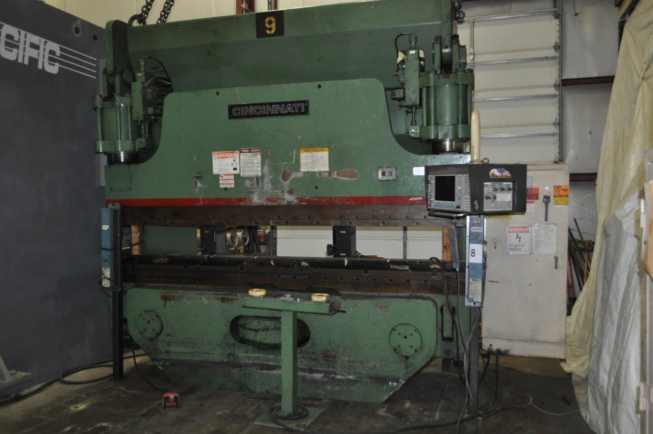 350 Ton, Cincinnati #350AF10, hydraulic press brake, 12' overall, 126" between housing, 10" stroke, 18" DL - Image 5