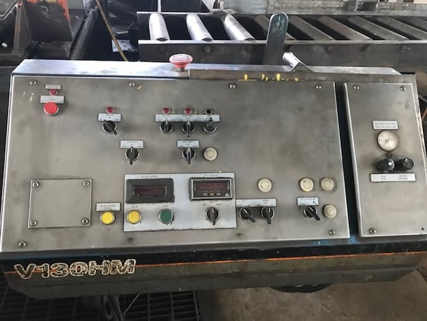 24" x 20" Hem #V130HM, 1.5" Blade Width, 17.5' Blade Length, 10 HP, 400 FPM, CNC (manual swing away), used - Image 4