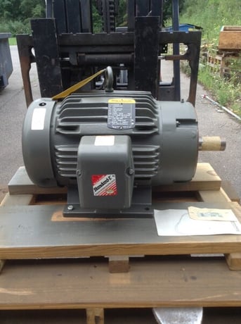 15 HP 1760 RPM Baldor, Frame 254TC, TEFC, new surplus, 230/460 Volts - Image 2
