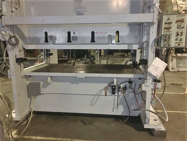 250 Ton, Verson #250-B2-84-48, Straight Side Double Crank, 4" stroke, 84" x 48" bed, 35-70 SPM - Image 3