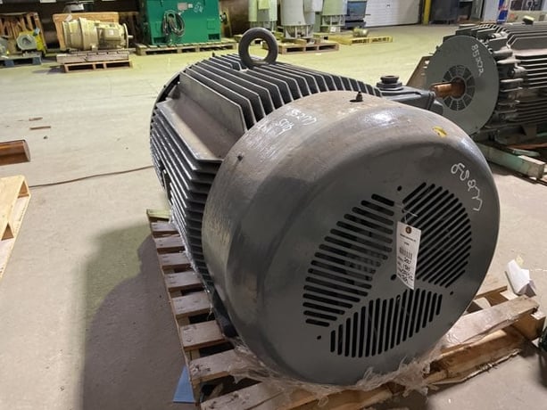 200 HP 1800 RPM Toshiba, Frame 5010UZ, TEFC BB, 2300/4160 Volts - Image 3