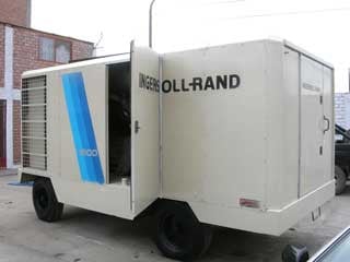 1600 cfm, 100 psi, Ingersoll-Rand, portable compressor, 435 HP, diesel, rebuilt 2008 - Image 1